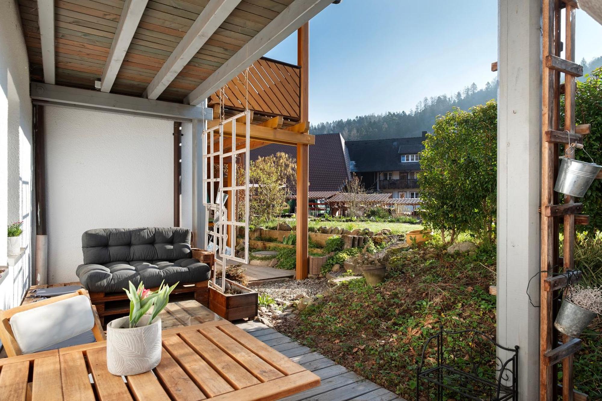 Ruhige Schwarzwald Ferienwohnung Buchenbach  Exterior foto